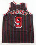 Ron Harper Signed Chicago Black Jersey (JSA) 3xBulls World Champion 1996-1998