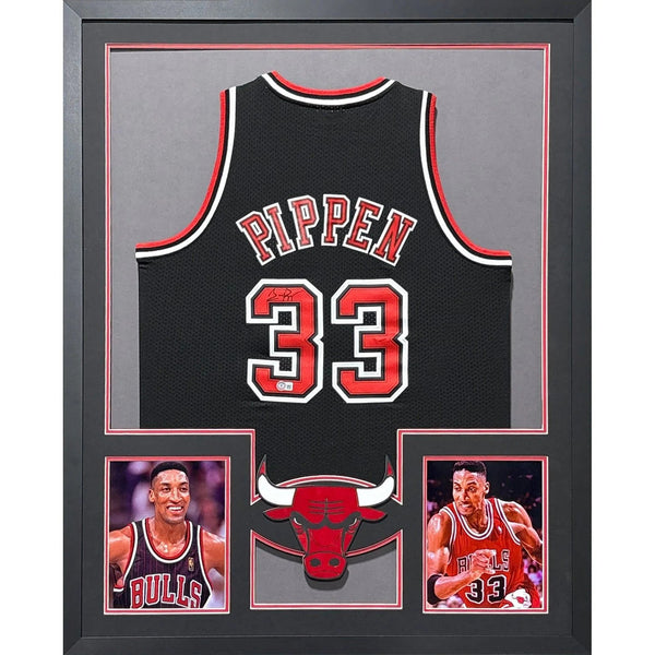 Scottie Pippen Autographed Signed Framed Red Chicago Bulls Jersey BECKETT
