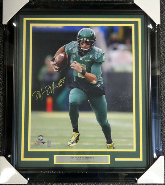 MARCUS MARIOTA AUTOGRAPHED SIGNED FRAMED 16X20 PHOTO OREGON DUCKS MM HOLO 89813