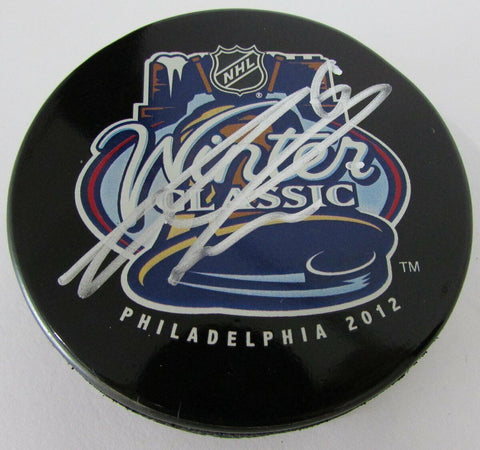 Andreas Lilja Flyers Signed 2010 Winter Classic Logo Puck PASS 144562