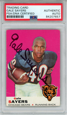 Gale Sayers Autographed 1969 Topps #51 Trading Card PSA Slab 43576