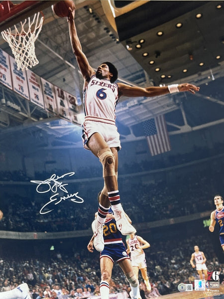Julius Erving Autographed Philadelphia 76ers 16x20 Photo Beckett 44062