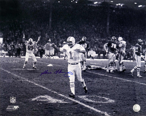 Garo Yepremian Signed Dolphins B&W Arms Raised 16x20 Photo - (SCHWARTZ COA)