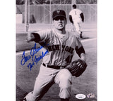 Tom Seaver Signed New York Mets Unframed 8x10 B&W MLB Throwing Photo -Franchise