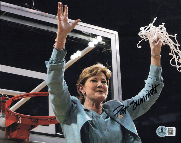 Pat Summit Autographed 8x10 Photo Tennessee Volunteers Beckett BAS QR #BS30150