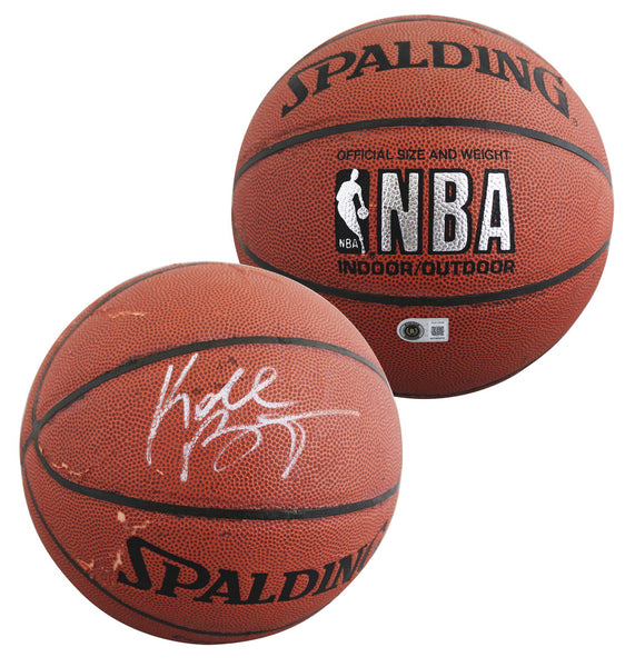 Lakers Kobe Bryant Authentic Signed Spalding Basketball BAS #AG010056