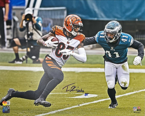 Tee Higgins Autographed/Signed Cincinnati Bengals 16x20 Photo Beckett 40690