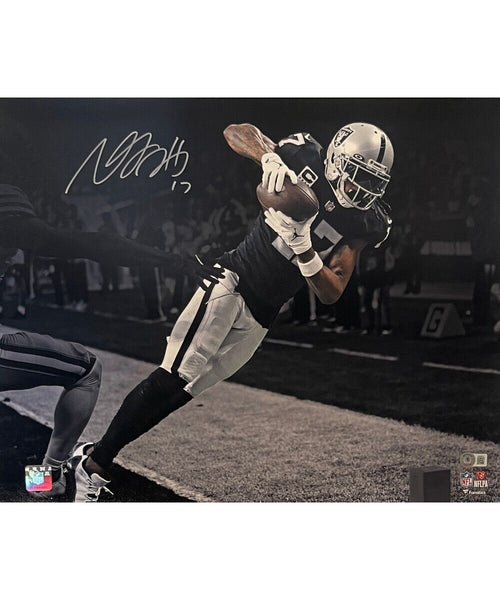 Davante Adams Autographed Las Vegas Raiders 16x20 Photo Beckett 40294