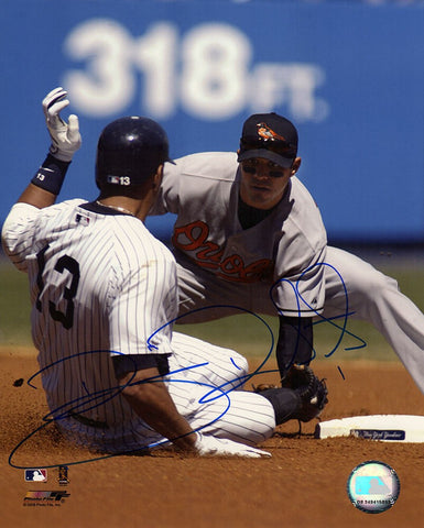 Brian Roberts Signed Baltimore Orioles Tagging Runner 8x10 Photo -(SCHWARTZ COA)