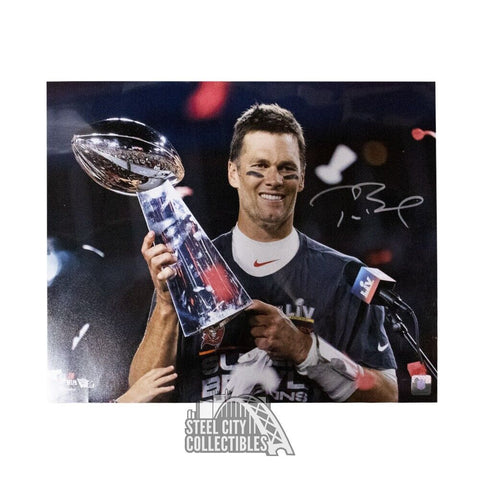 Tom Brady Autographed Tampa Bay 16x20 Photo - Fanatics (Trophy)