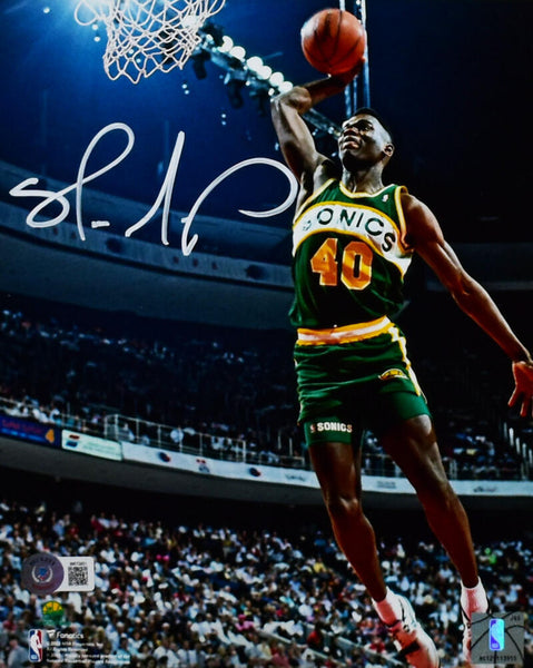 Shawn Kemp Autographed Seattle Supersonics 8x10 Dunking Photo- Beckett W Holo