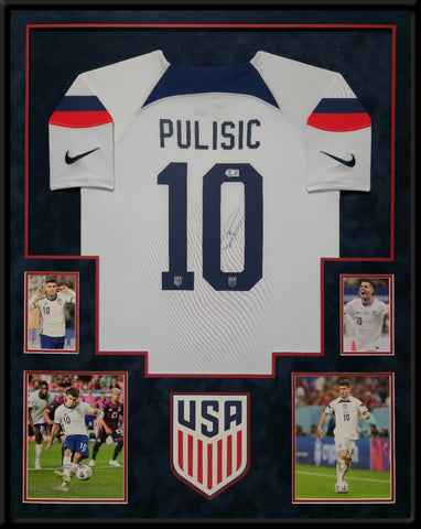 SUEDE FRAMED CHRISTIAN PULISIC AUTOGRAPHED SIGNED USA JERSEY BECKETT HOLO