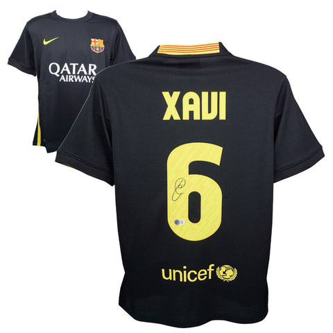 Xavi Hernandez Signed Barcelona Soccer Jersey #6 with Beckett COA