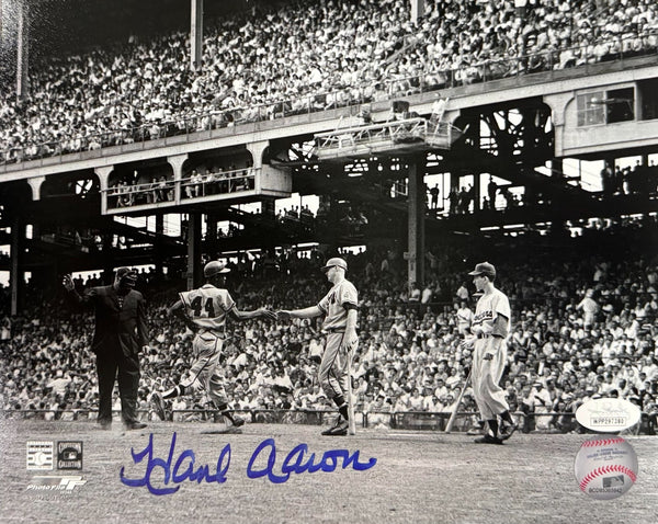 Milw Braves Henry HANK AARON Signed 8x10 Photo #13 AUTO HOF, MVP, WS CHMP - JSA