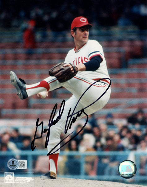Gaylord Perry Autographed/Signed Cleveland Indians 8x10 Photo Beckett 57440