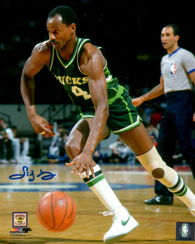MIlw. Bucks SIDNEY MONCRIEF Signed 8x10 Photo #8 AUTO - Hall of Fame - 5 x AS