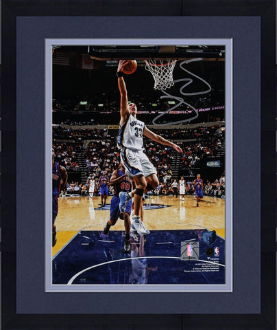 Framed Mike Miller Memphis Grizzlies Signed 8x10 Layup vs New York Knicks Photo