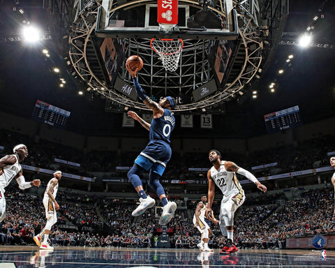 D'Angelo Russell Timberwolves Layup vs New Orleans Pelicans 16" x 20" Photo
