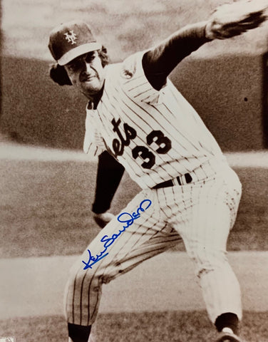 New York Mets Pitcher KEN SANDERS Signed 8x10 Photo #1 AUTO - 1975 & 76