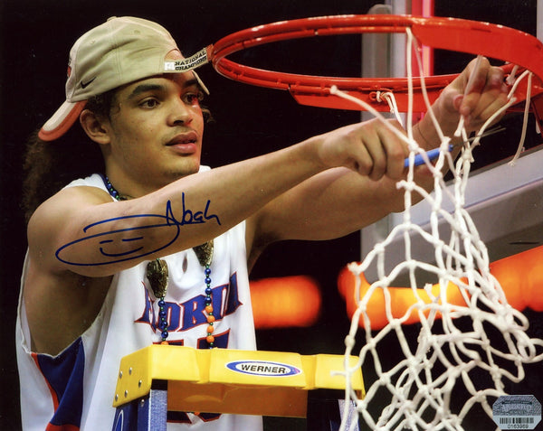 JOAKIM NOAH AUTOGRAPHED FLORIDA GATORS 8x10 PHOTO FANATICS