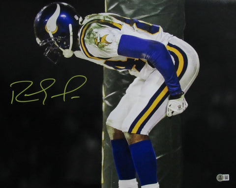 Randy Moss HOF Autographed/Signed Vikings 16x20 Photo ITP Beckett 201591