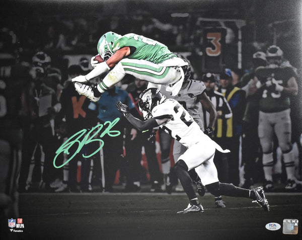 Saquon Barkley Eagles Autographed 16x20 The Leap Photo PSA/DNA 207498