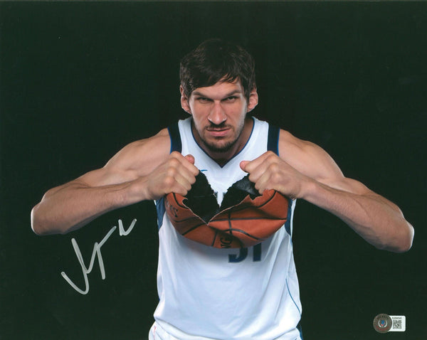 Mavericks Boban Marjanovic Authentic Signed 11x14 Photo BAS #BJ084545