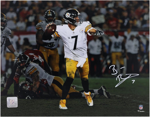 Ben Roethlisberger Pittsburgh Steelers Autographed 11" x 14" Spotlight Photo
