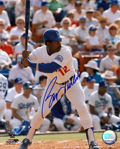 Bill Madlock Signed Los Angeles Dodgers Batting 8x10 Photo - (SCHWARTZ COA)