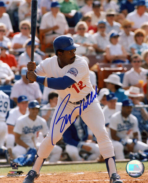 Bill Madlock Signed Los Angeles Dodgers Batting 8x10 Photo - (SCHWARTZ COA)