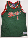Bucks Oscar Robertson Autographed Green Champion Jersey Beckett QR #BS30057