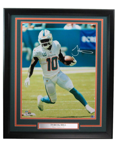 Tyreek Hill Signed 16x20 Photo Miami Dolphins Framed Beckett 187201