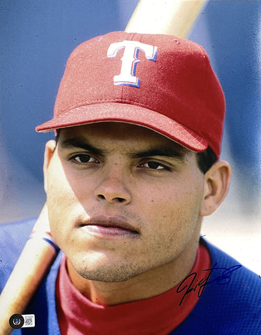 Ivan Rodriguez Signed Texas Rangers 11x14 Photo BAS