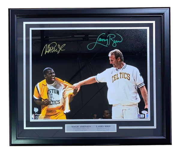 Larry Bird Magic Johnson Signed Framed 16x20 Famous Shirt Pull Photo PSA ITP
