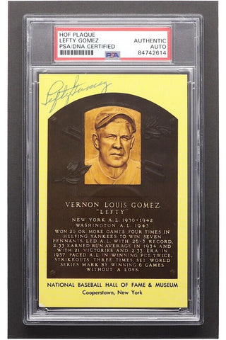 Lefty Gomez Yankees Signed Gold HOF Postcard (PSA Encapstd) 5xWorld Series Champ
