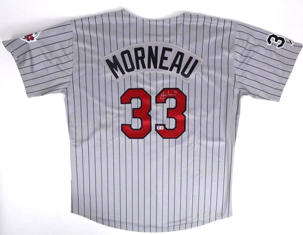 Justin Morneau Signed Minnesota Twins Jersey (Beckett) 2006 AL MVP & 4xAll Star