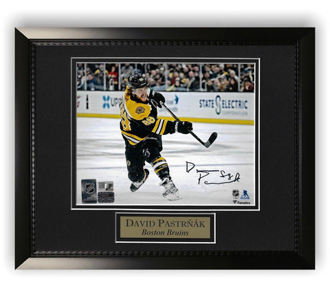 David Pastrnak Signed Autographed 8x10 Photograph Framed to 11x14 Player Holo
