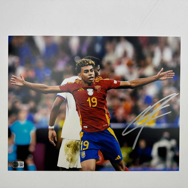 Autographed/Signed Lamine Yamal Spain 11x14 Soccer Photo Beckett BAS COA #6