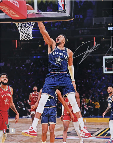 Giannis Antetokounmpo Bucks Signed 16x20 2024 NBA All-Star Game Dunking Photo