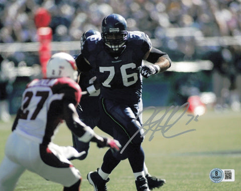 Steve Hutchinson Autographed 8x10 Photo Seattle Seahawks Beckett BAS QR #BS36873