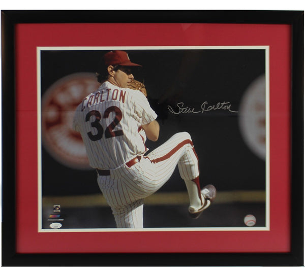 Steve Carlton Signed Philadelphia Phillies Framed 16x20 MLB Pitching Photo