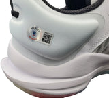 GIANNIS ANTETOKOUNMPO AUTOGRAPHED WHITE NIKE SHOES 17 PAIR BECKETT 197439