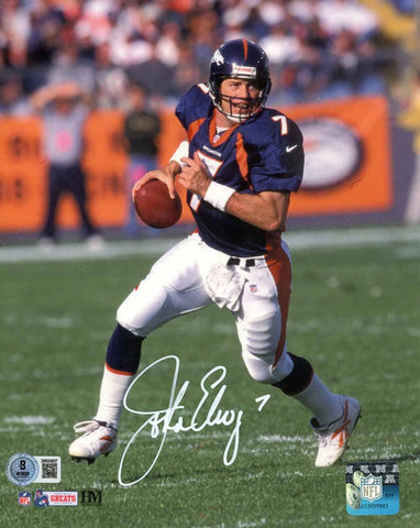 John Elway Autographed Denver Broncos 8x10 Photo Beckett 50989