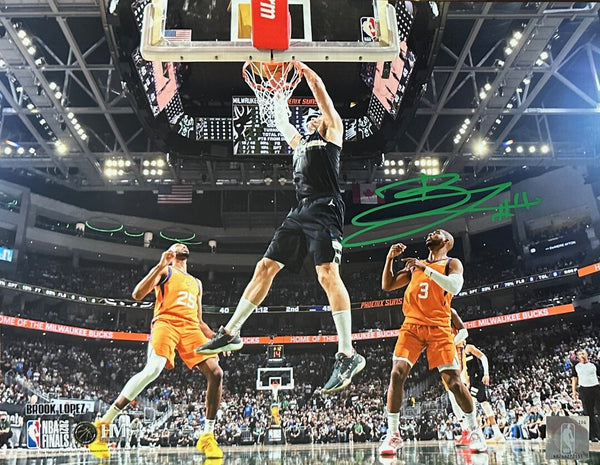 MIlw. Bucks 2021 NBA Champion BROOK LOPEZ Signed 8x10 Photo #7 AUTO