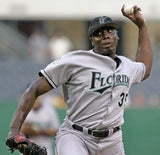 Dontrelle Willis Signed Florida Marlins Jersey (Wilder Tag) 2003 Rookie o/t Year