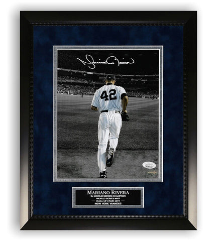 Mariano Rivera Signed Autographed 8x10 Photo Framed to 11x14 JSA