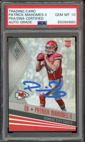 2017 Panini Phoenix #104 Patrick Mahomes RC Rookie PSA/DNA Auto GEM MINT 10