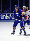 Dave Andreychuk Signed Buffalo Sabres Jersey (JSA COA) NHL Career 1982-2006/L.W.