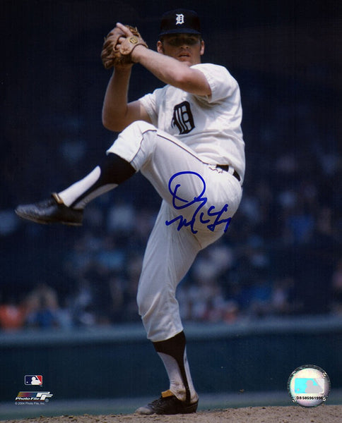 Denny McLain Signed Tigers White Jersey Wind Up Pitching 8x10 Photo - (SS COA)