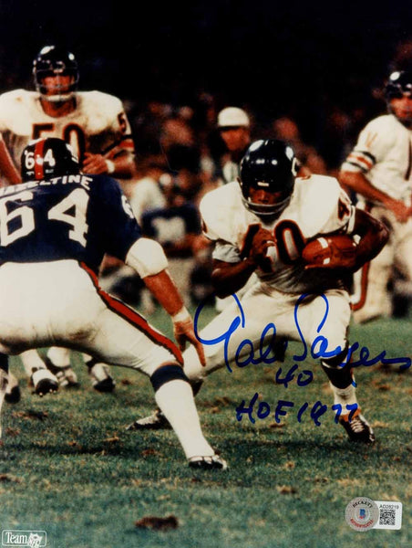 Gale Sayers Autographed/Signed Chicago Bears 8x10 Photo HOF Beckett 50459